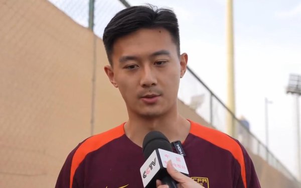 明珠国际 东亚杯0-2不敌日本，蒋圣龙：日本队的比赛节奏快得惊人